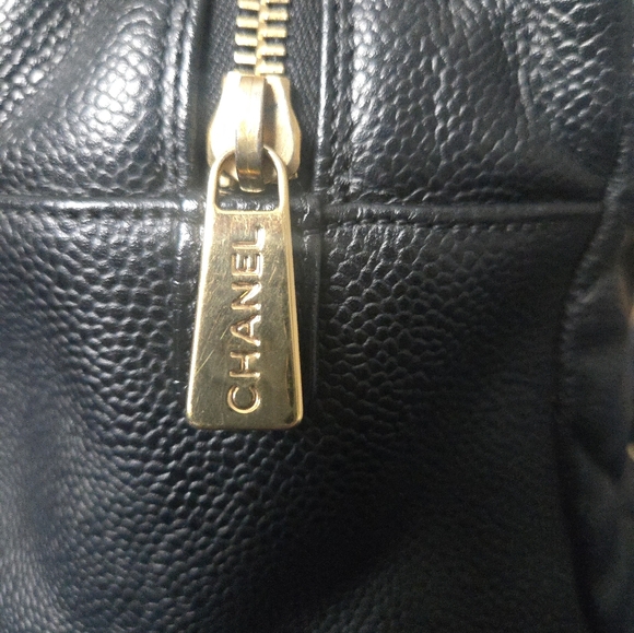 Chanel Vintage Caviar Petite Timeless Shopper Tote – Black - Picture 8 of 17